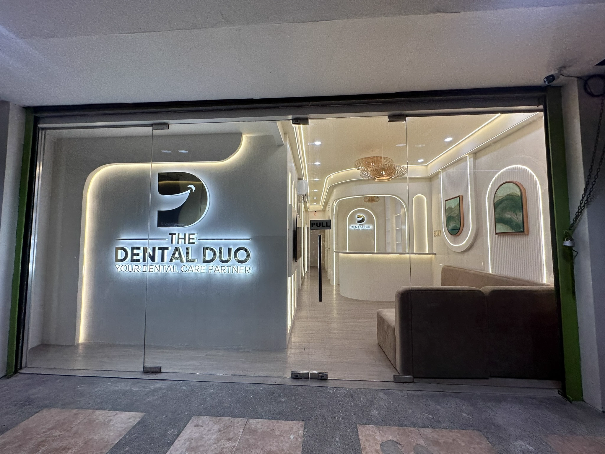 Dental Duo, photograph 8